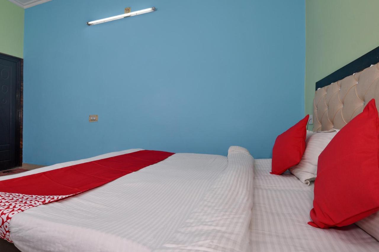 Oyo 4409 Hotel Chaitanya Inn Varanasi Exteriör bild