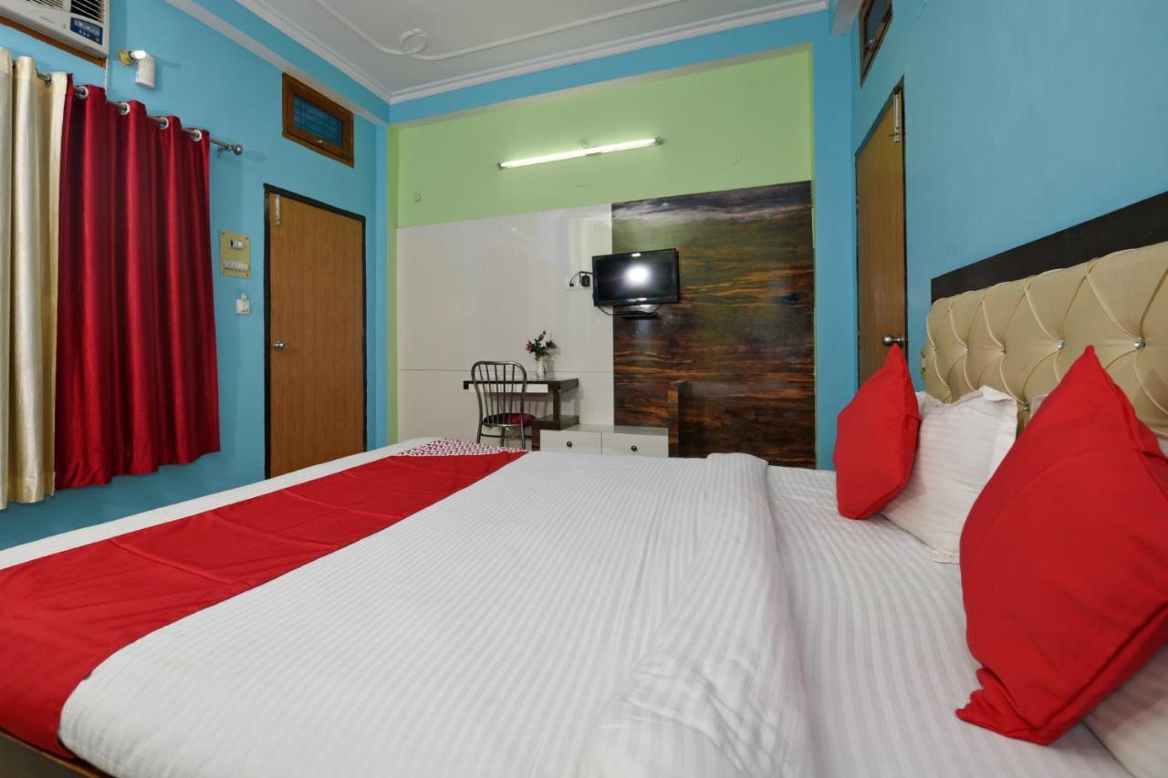 Oyo 4409 Hotel Chaitanya Inn Varanasi Exteriör bild